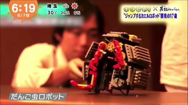 鳥山樹さんが作っただんご虫ロボット